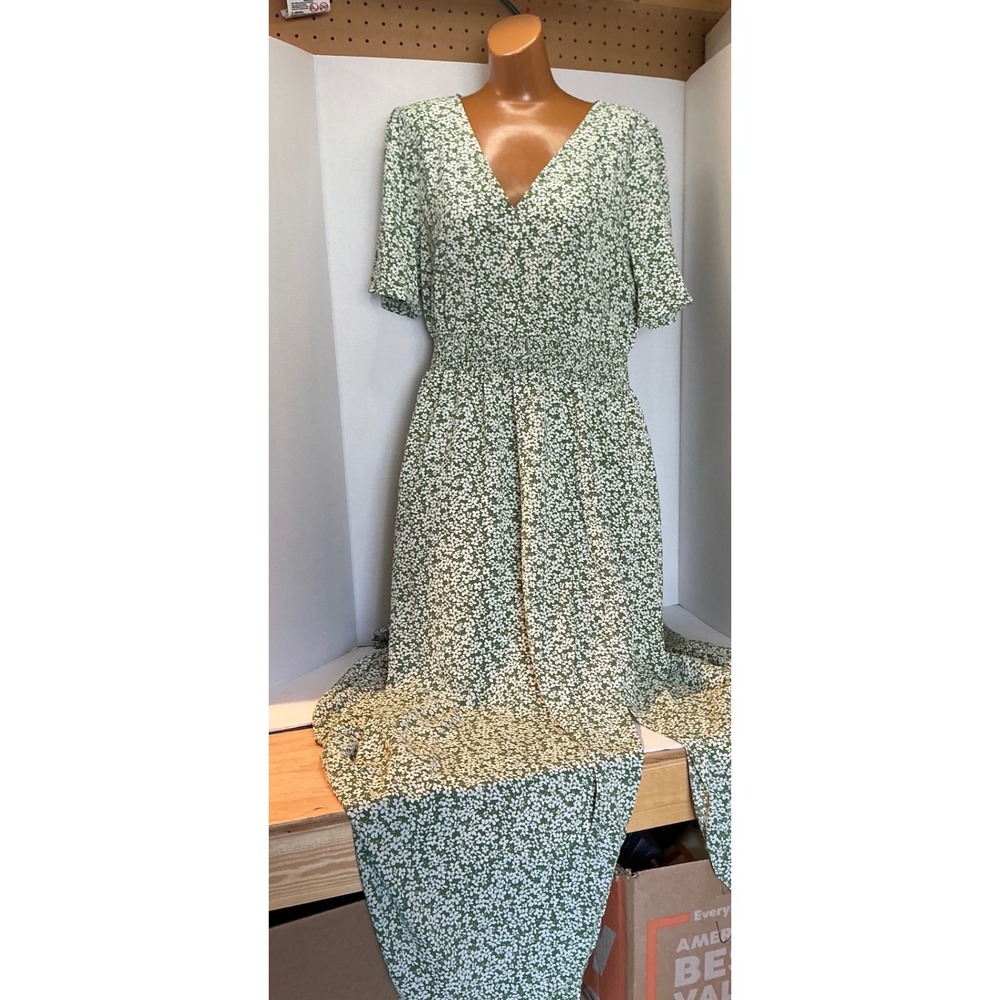 Kranda Floral Maxi Dress Green White Smocked Waist V-Neck Short Sleeve Large NWT